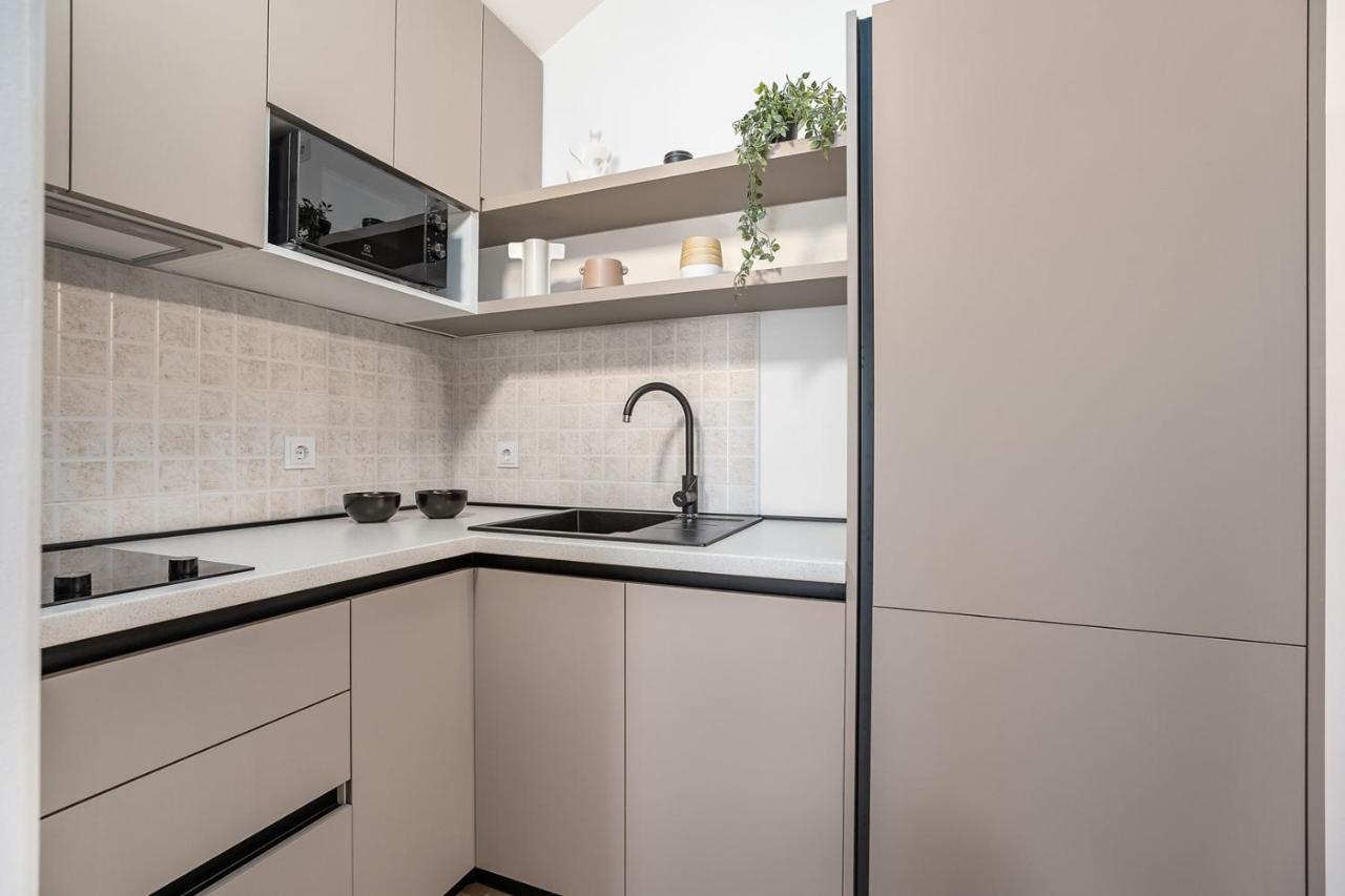 Villa Lux โพรไมนา ภายนอก รูปภาพ