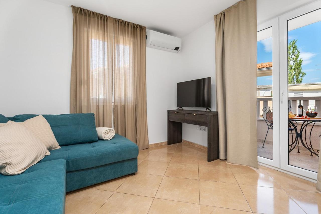 Villa Lux โพรไมนา ภายนอก รูปภาพ