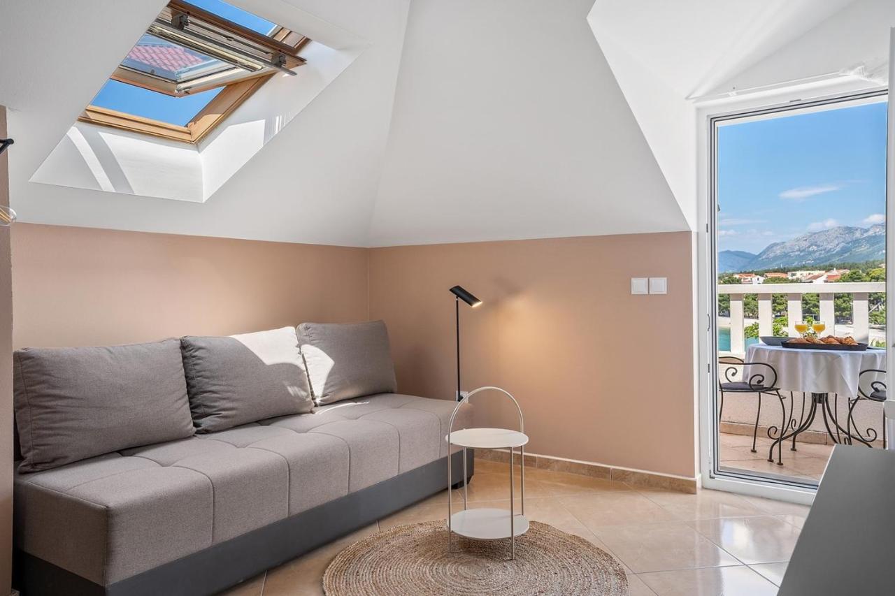 Villa Lux โพรไมนา ภายนอก รูปภาพ